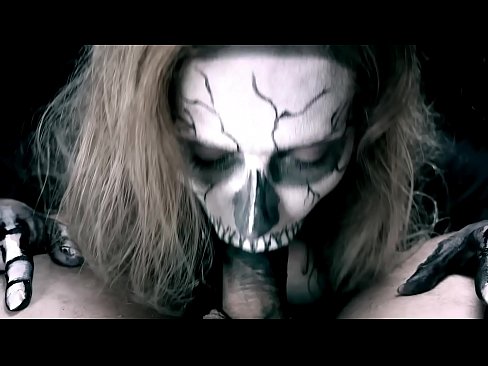 ❤️ Demon djevojka siše kurac svojim crnim ustima i guta spermu. ❤❌ Porno kod nas hr.pornpicslove.ru ❤